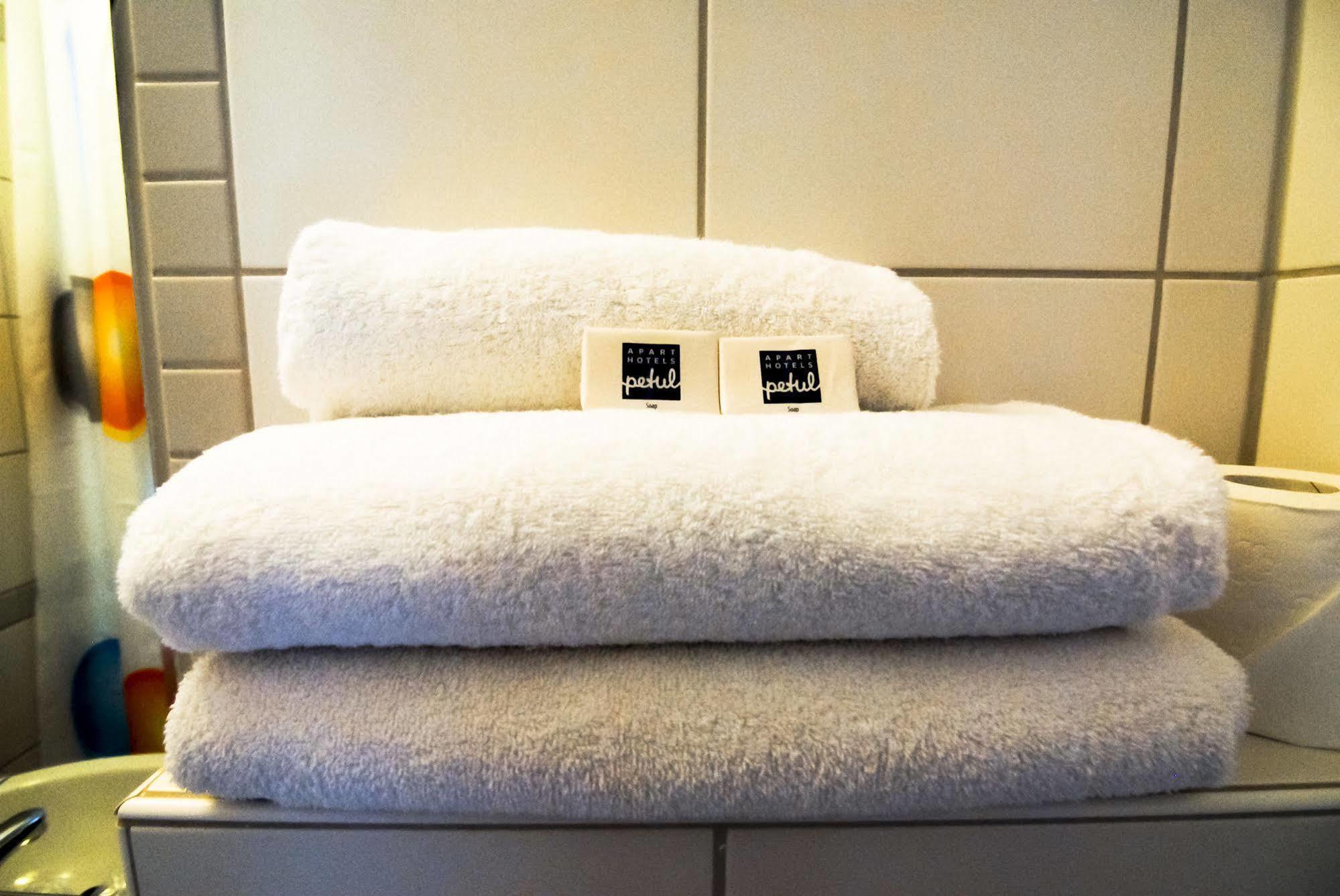 Petul Ernestine Aparthotel 3*
